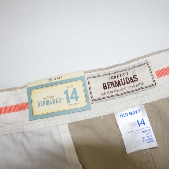 Lot of 2 Pairs Old Navy Perfect Bermuda Shorts NWT Size 14 Brown and Beige Khaki - Picture 7 of 9